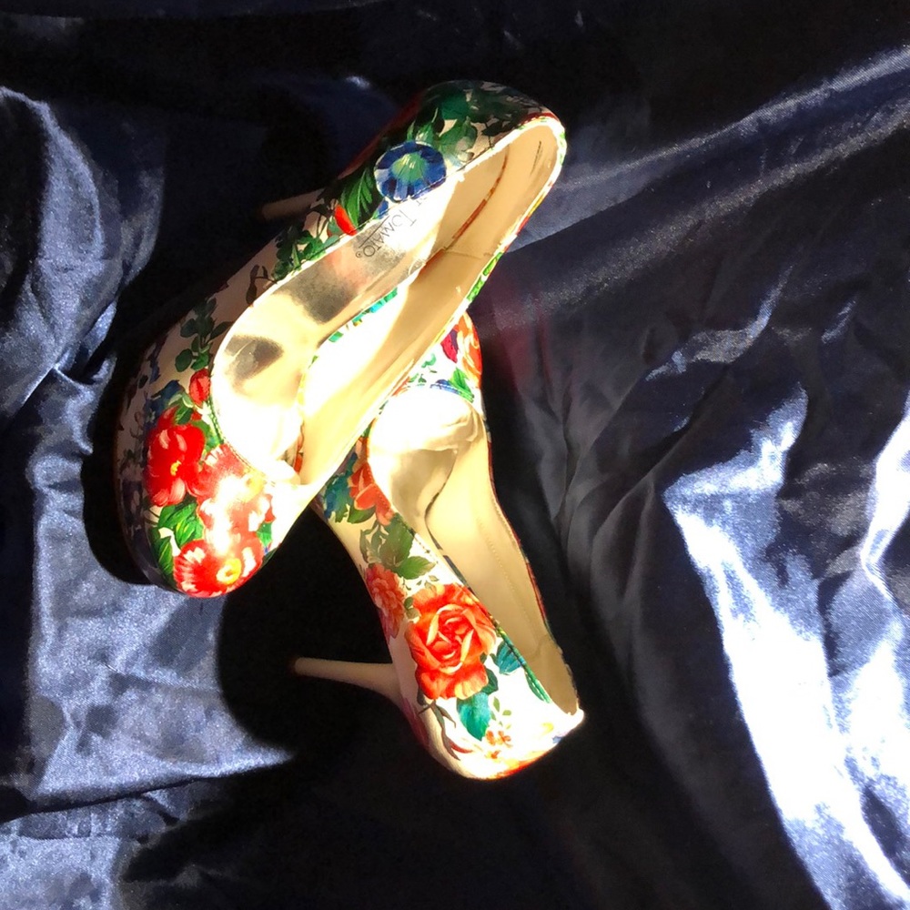 High heels - Picture 2 of 5